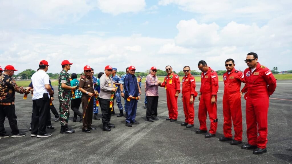 Saksikan Atraksi JAT di Lanud Sjamsudin Noor, Pemkab Kotabaru Puji Profesionalisme TNI AU